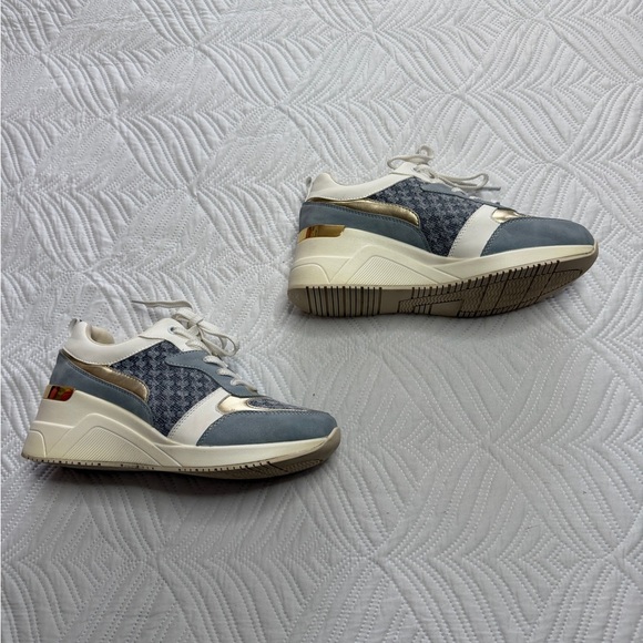 Cestfini women’s Light Blue Wedge Heel Sneakers. Size 9 - Picture 4 of 7